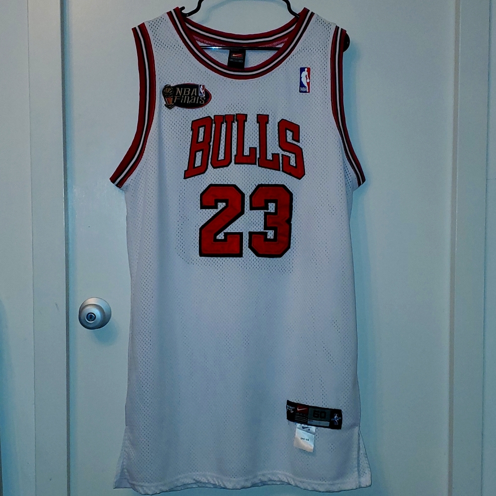 Jordan chicago bulls 97/98  authentic jersey!!